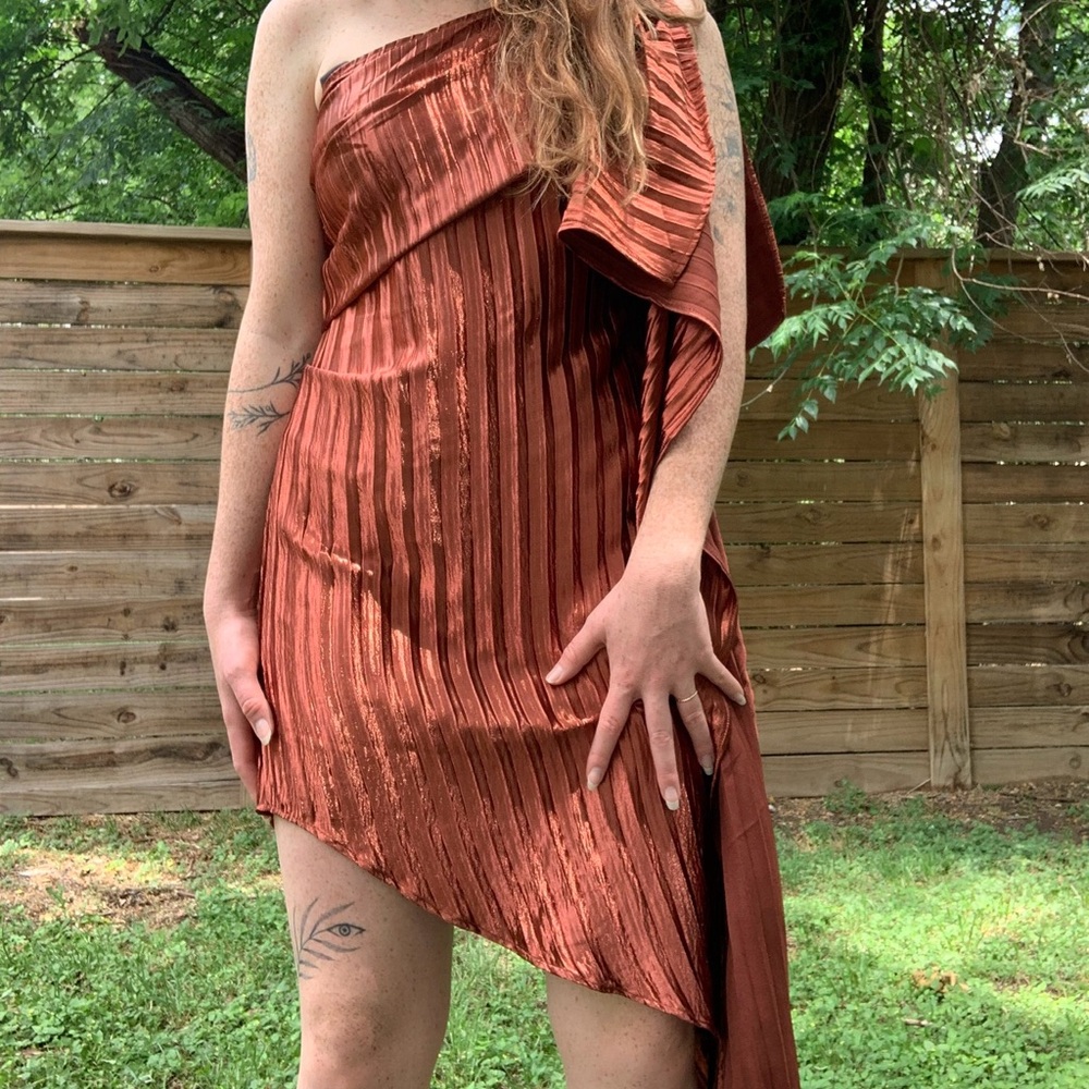 Guapa Elegant One-Shoulder Rust Dress - New with Tags - Picture 7 of 7
